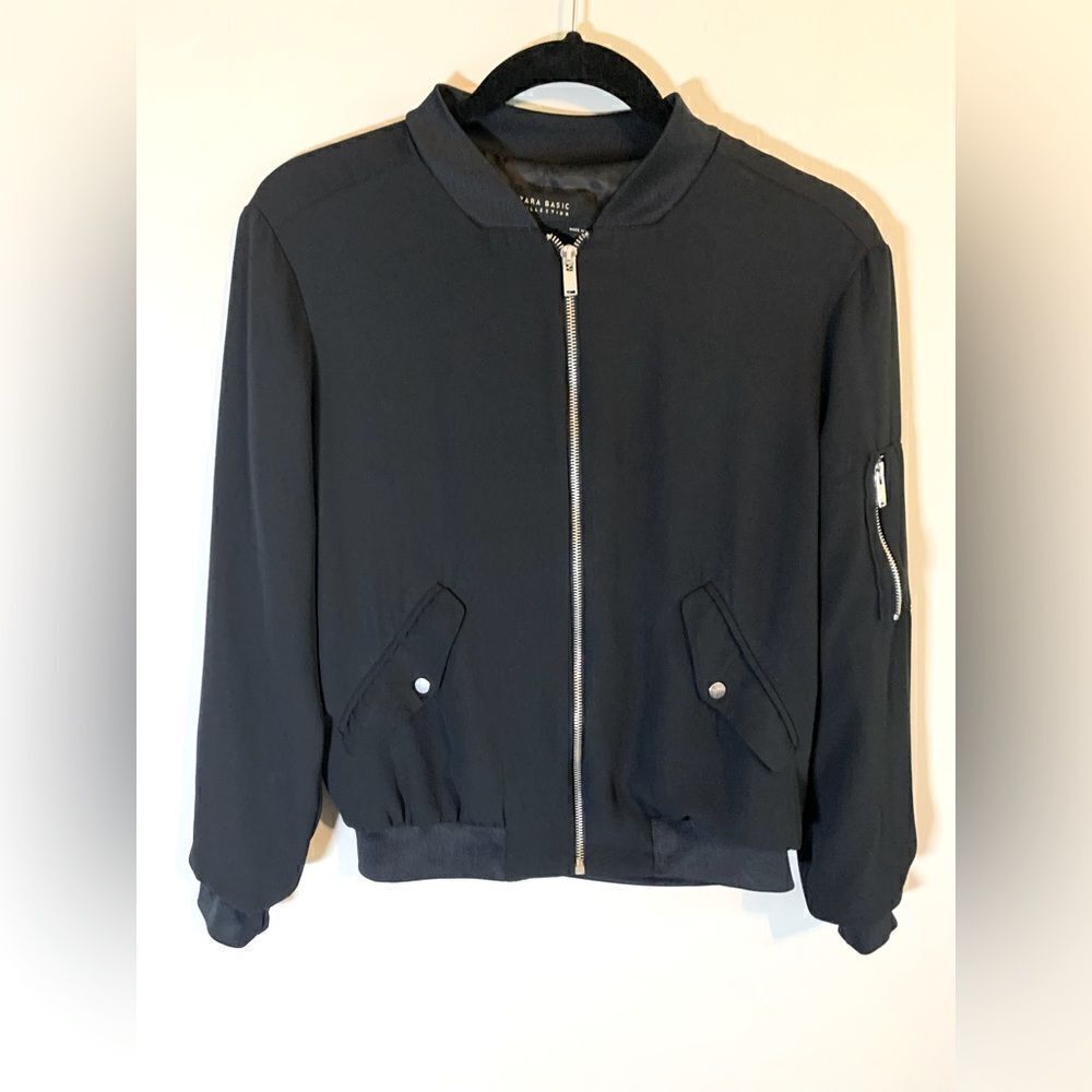 Zara Basic Black Zip-up jacket size XS